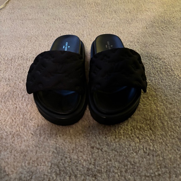 Black Women's Slide Sandals - Picture 2 of 4